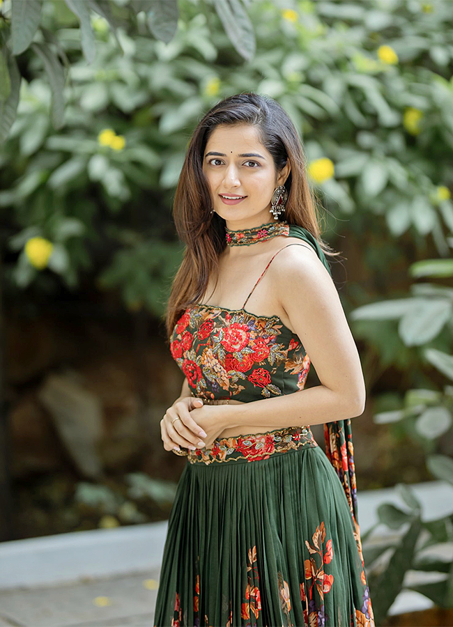 Actress_20Ashika_20Ranganath_20Romantic_20Photos-_20_286_29.jpg 6