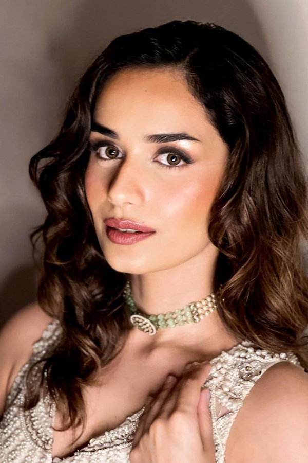Manushi-Chhillar-14.jpg 15