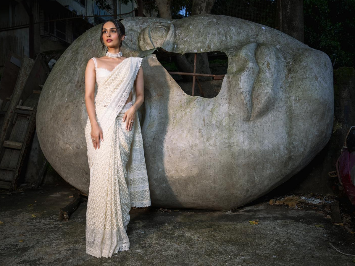 Manushi-Chhillar-16.jpg 17