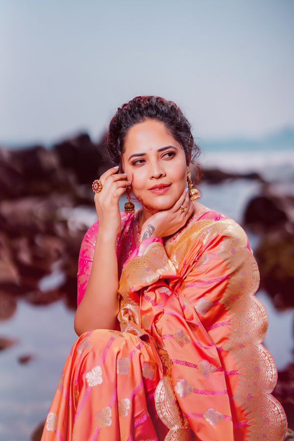Anasuya-Bharadwaj-14.jpg 15