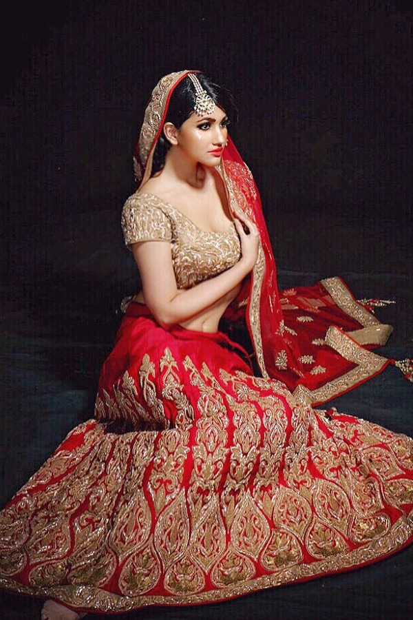 Anjali-Lavania-16.jpg 17