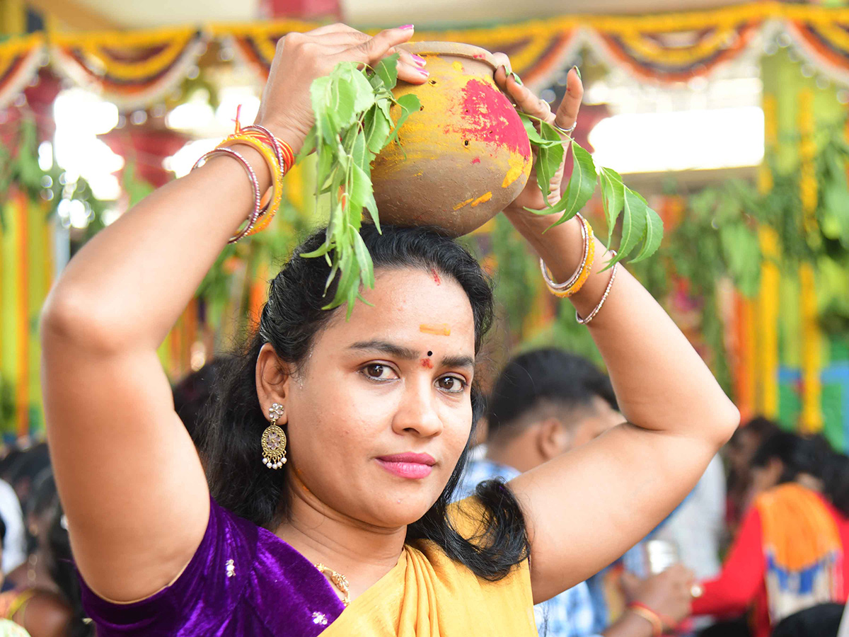 Devotees_20Celebrating_20Tataiahgunta_20Gangamma_20Jatara_202024_20Photos-_20_281_29.jpg 1