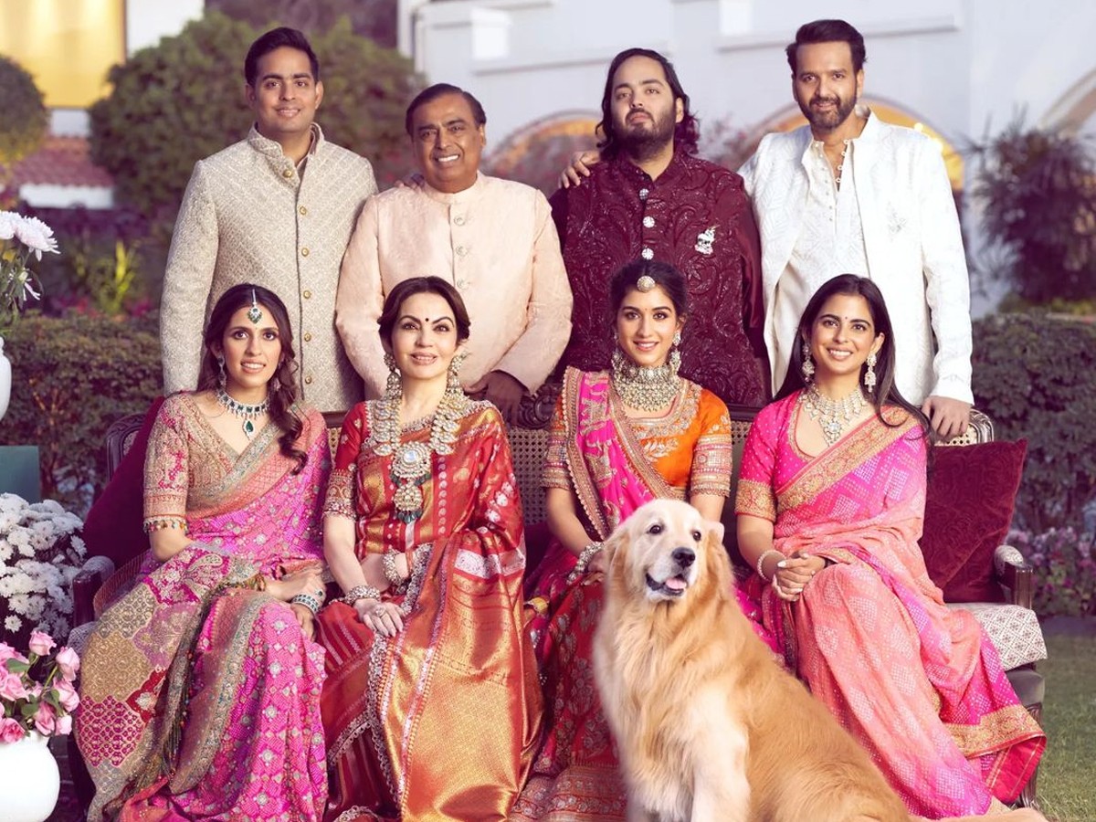 Family-Day-11_28Ambani_29.jpg 24