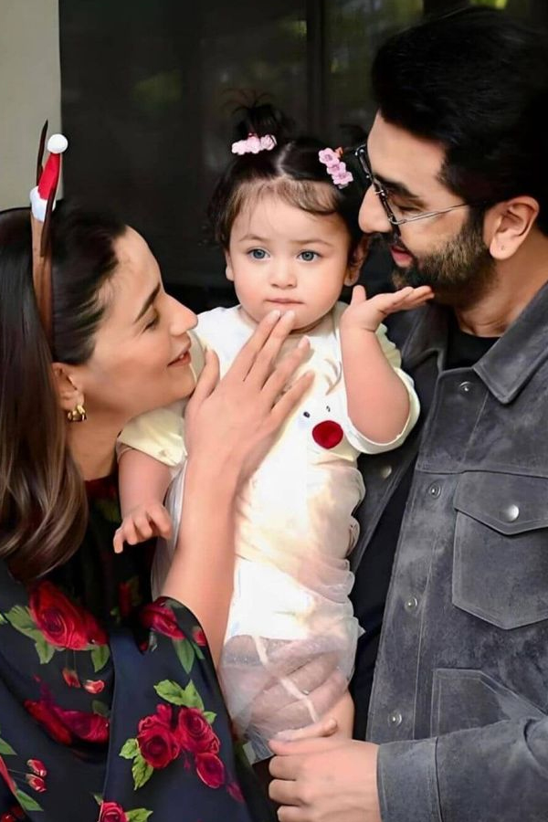 Family-Day-1_28Alia_Ranbir_29_0.jpg 6