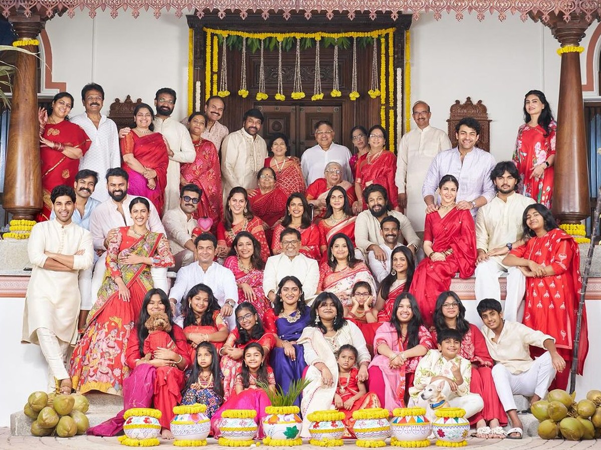 Family-Day-6_28Chiranjeevi_Mega_Family_29.jpg 12