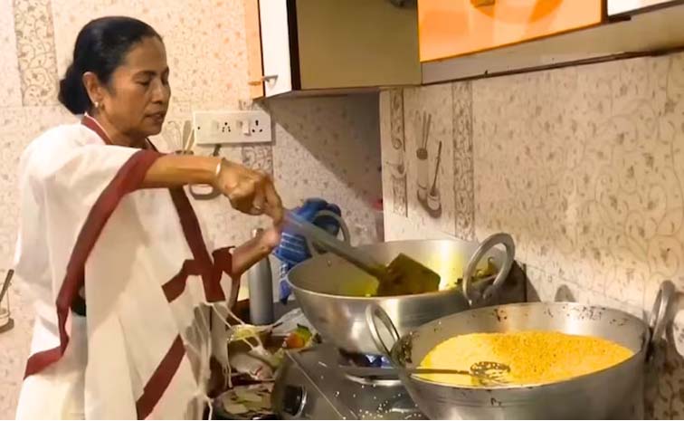 mamatabanerjee.jpg