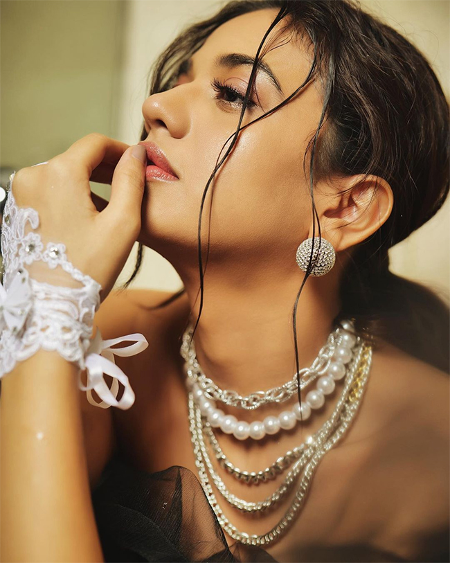 Actress_20Shruti_20Sharma_20HD_20Photos-_20_2813_29.jpg 13