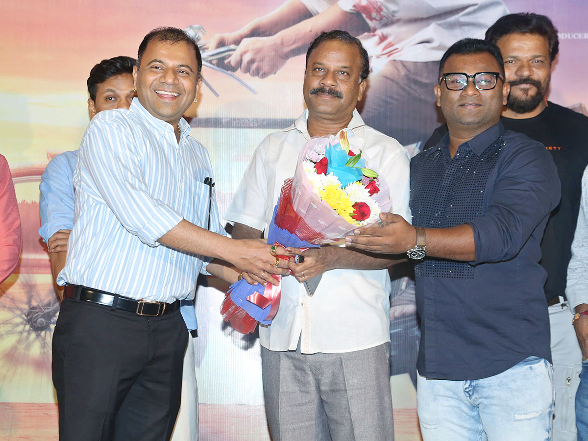 Raj_20Tarun_20Purushothamudu_20Movie_20Teaser_20Launch_20Photos-_20_2822_29.jpg 23