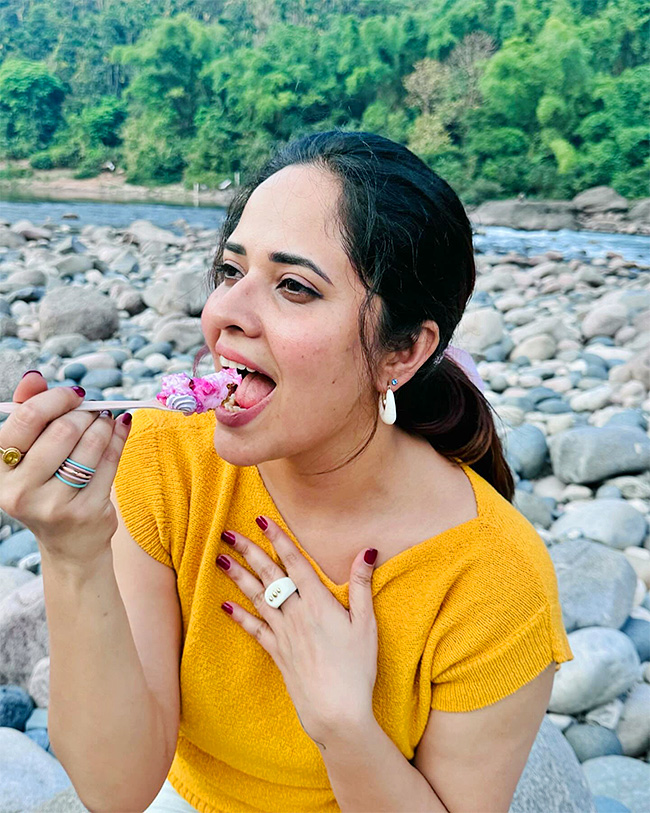 actress_20anasuya_20bharadwaj_20birthday_20celebrations_20photos-_20_2811_29.jpg 11