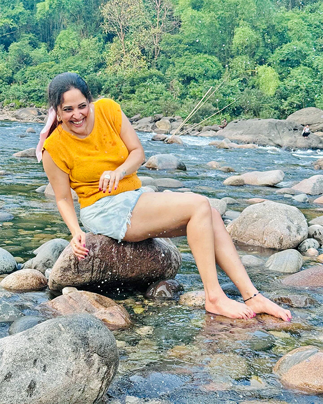 actress_20anasuya_20bharadwaj_20birthday_20celebrations_20photos-_20_287_29.jpg 7