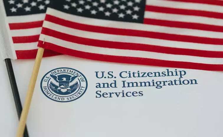 uscis.jpg