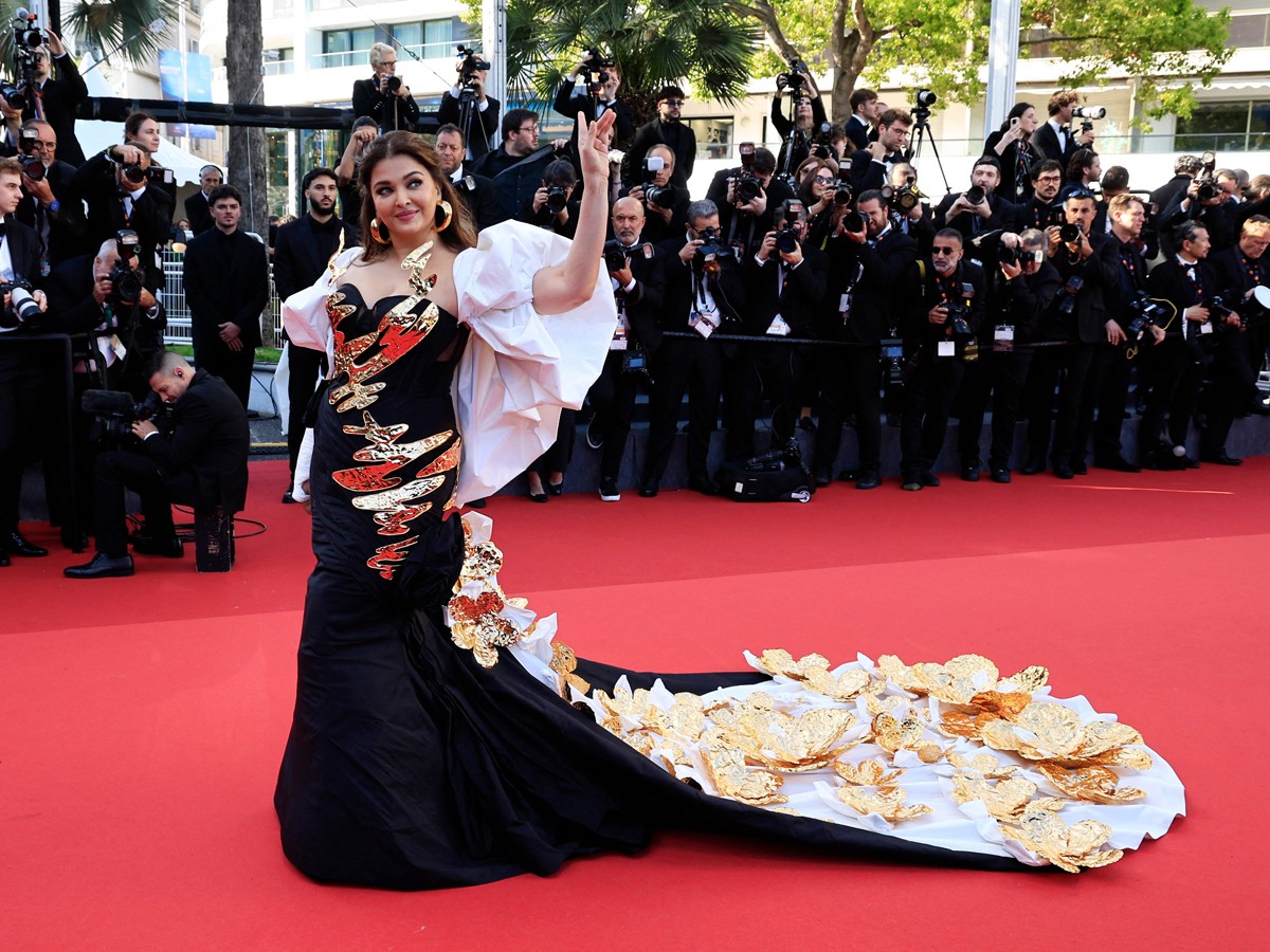 Aishwarya-Rai-Cannes-2024-16.jpg 19