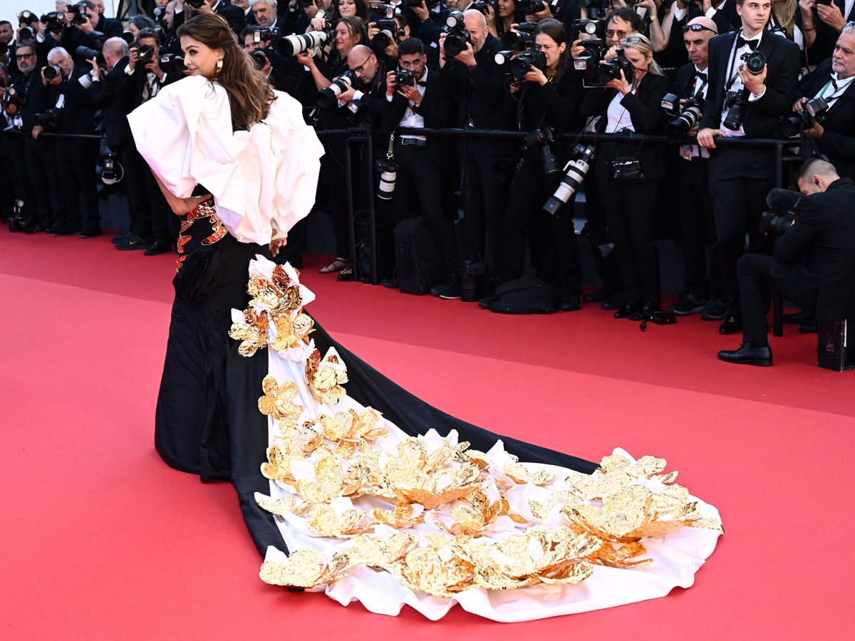 Aishwarya-Rai-Cannes-2024-4.jpg 7
