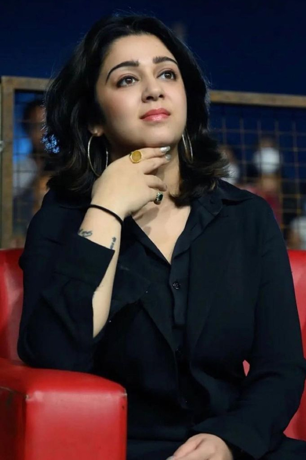 Charmme-Kaur-24.jpg 25