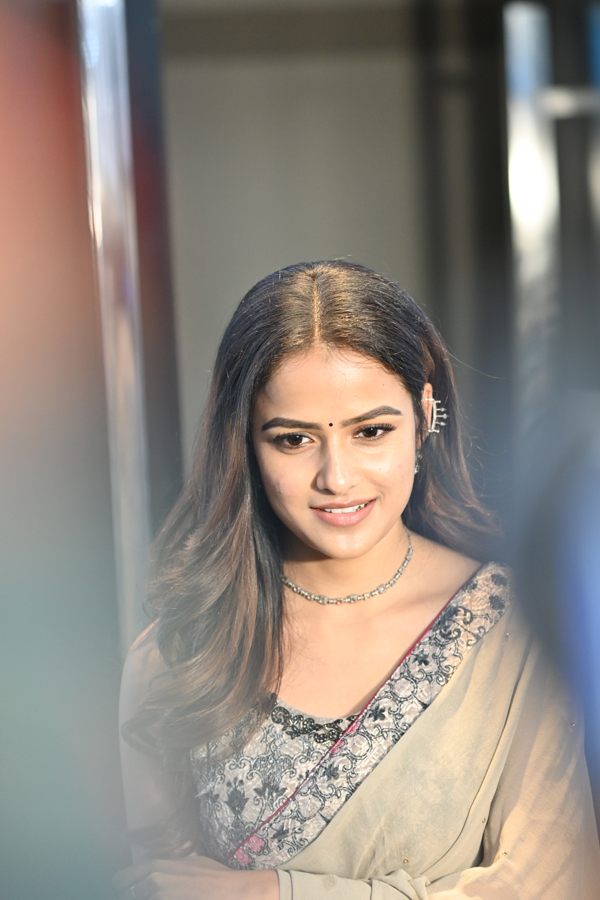 Vaishnavi-Chaitanya-2.jpg 3