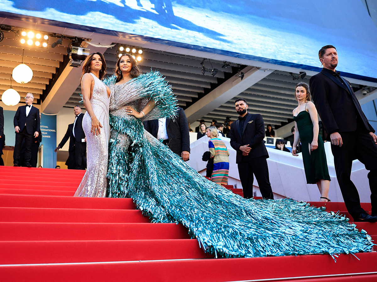 Aishwarya_20Rai_20Bachchan_2077th_20international_20film_20festival_20at_20Cannes-_20_282_29.jpg 2