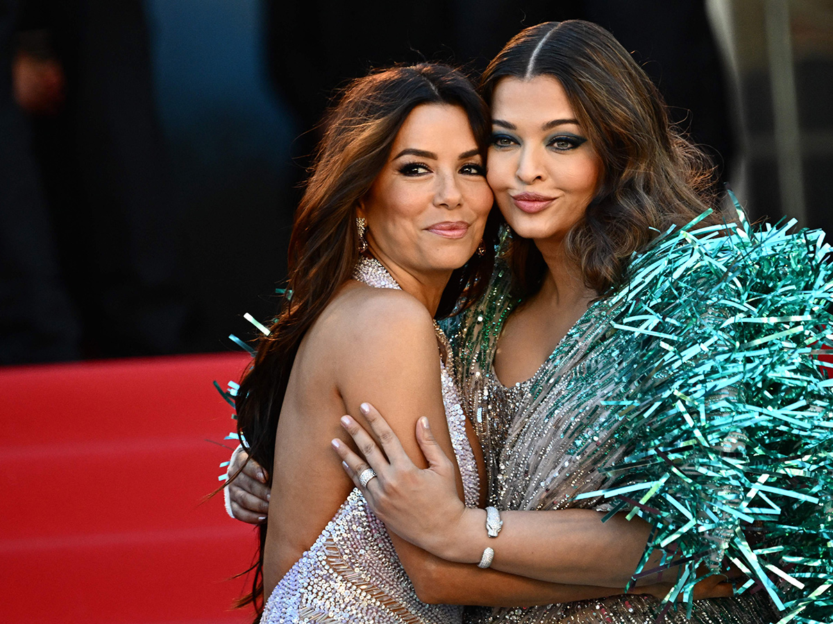 Aishwarya_20Rai_20Bachchan_2077th_20international_20film_20festival_20at_20Cannes-_20_285_29.jpg 5
