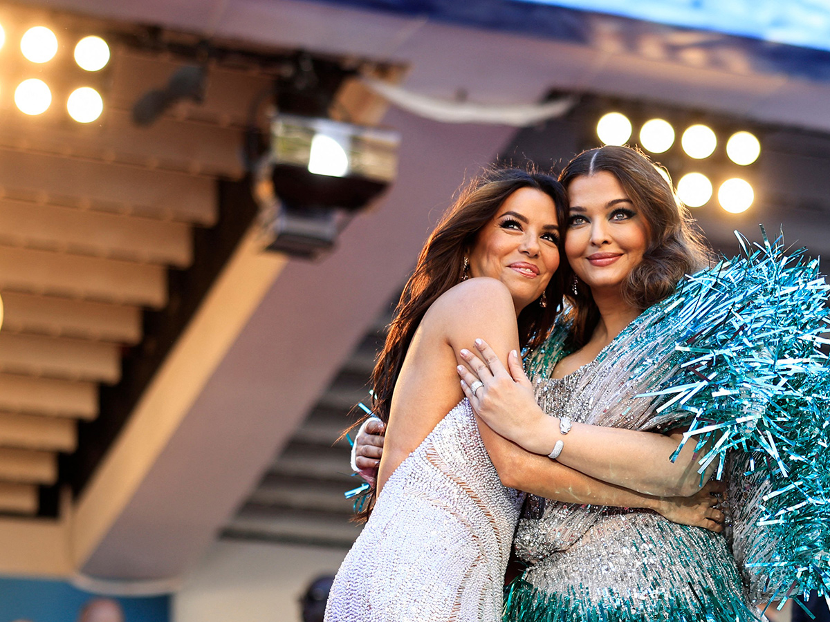Aishwarya_20Rai_20Bachchan_2077th_20international_20film_20festival_20at_20Cannes-_20_287_29.jpg 7