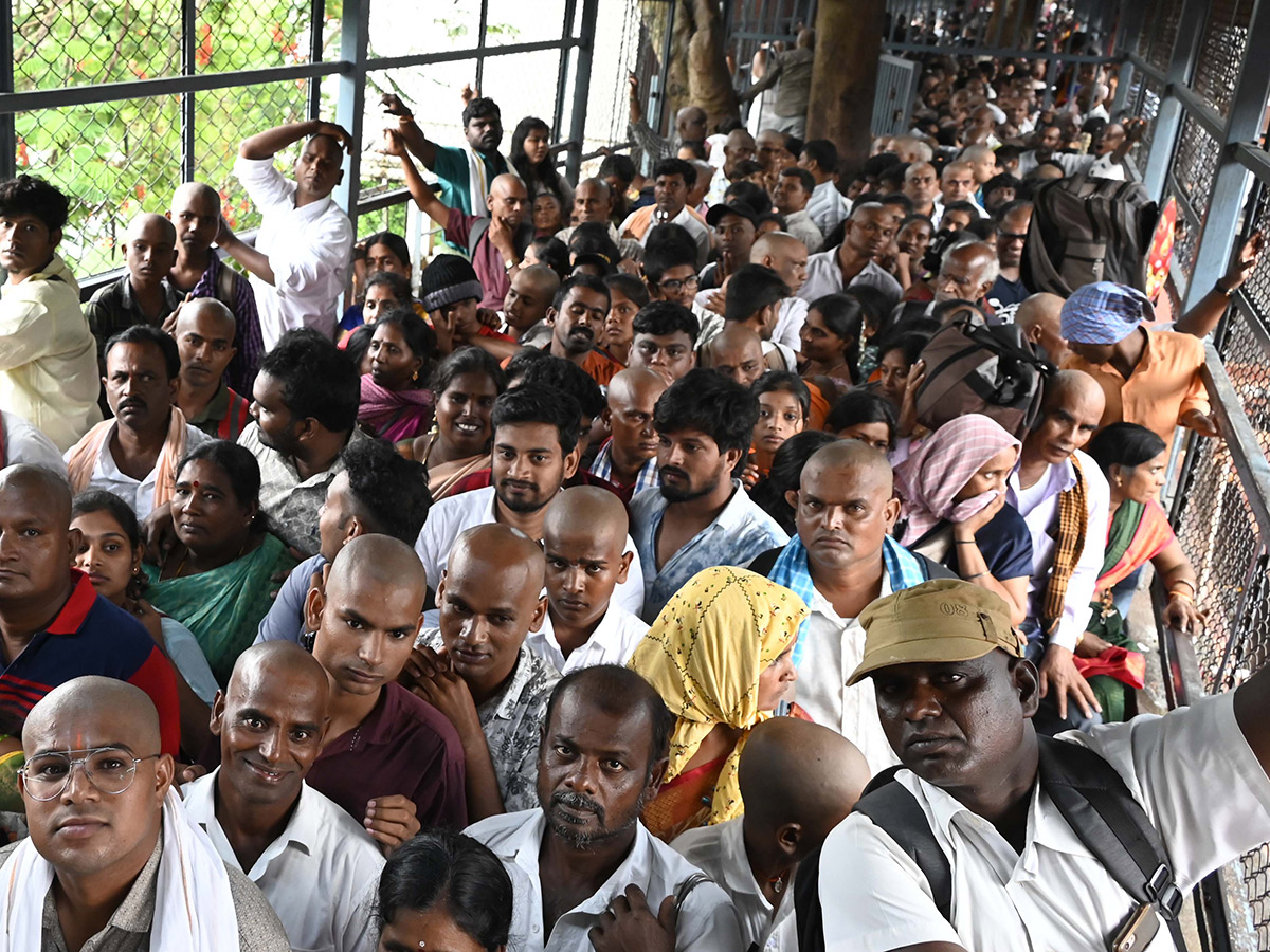 Huge_20Rush_20at_20Tirumala_20Temple_20Photos-1.jpg 1
