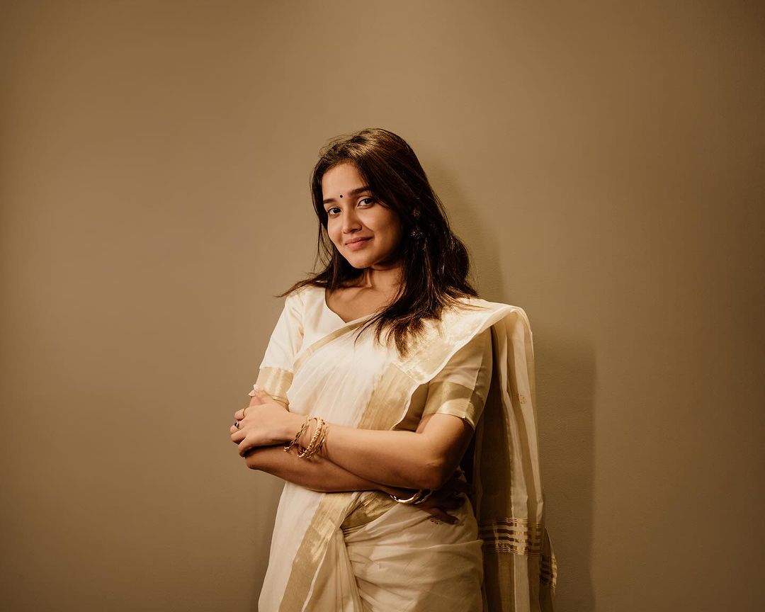 AnikhaSurendran-08.jpg 8