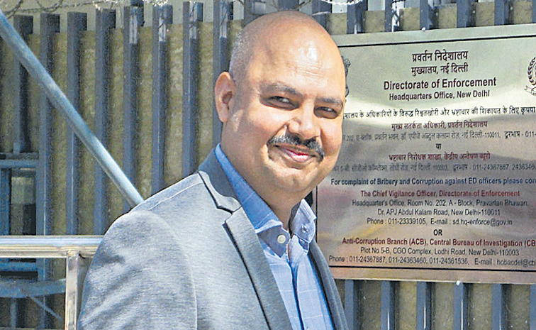BIBHAV-KUMAR.jpg