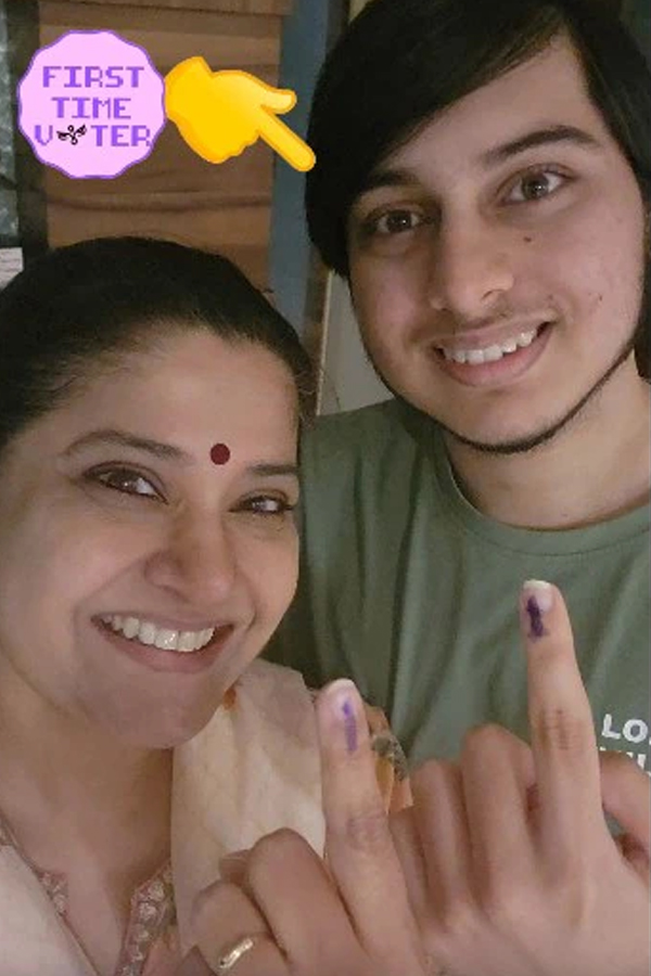 15.Renuka-Shahane.jpg 18