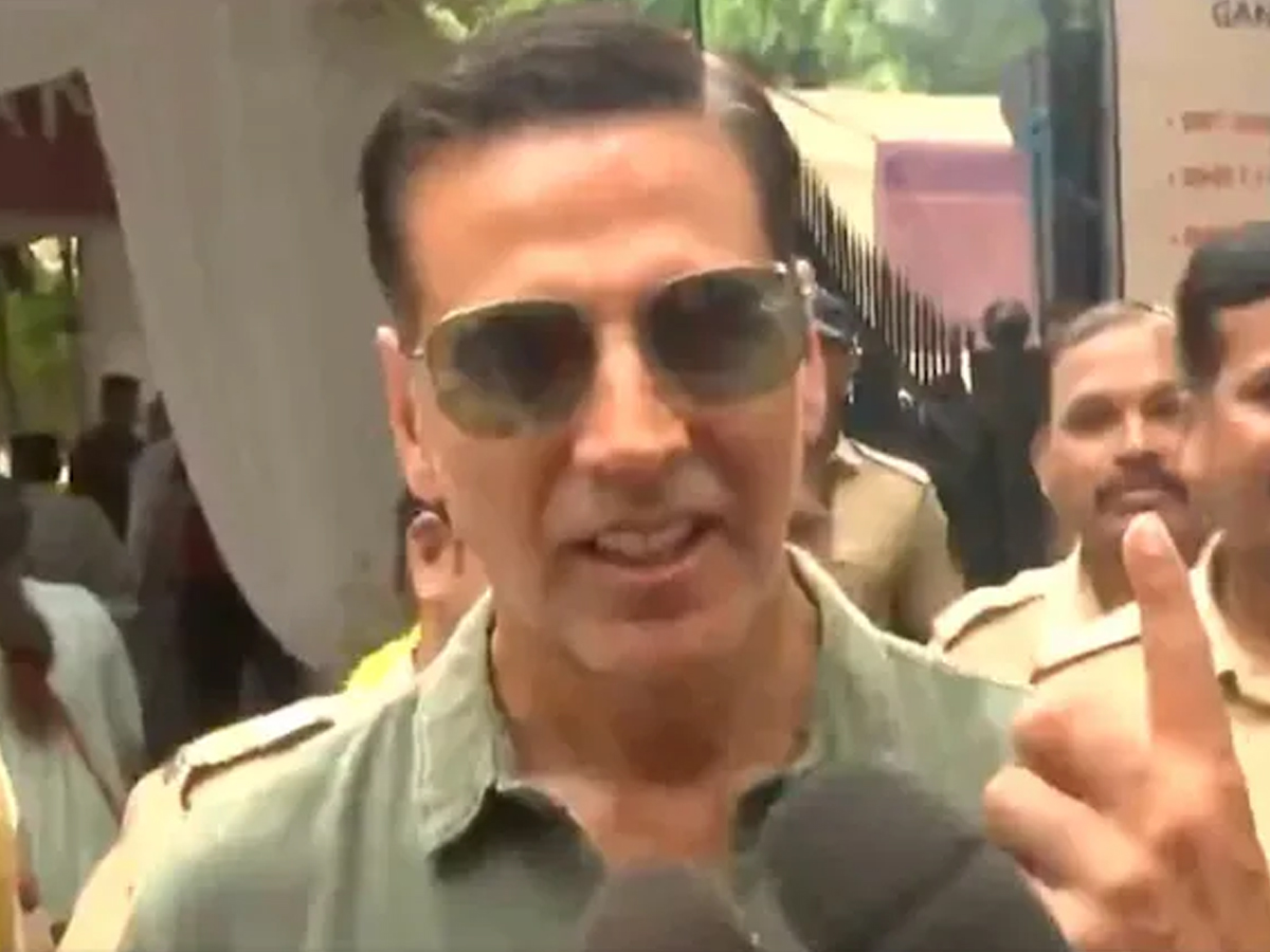 Akshay-Kumar.jpg 27