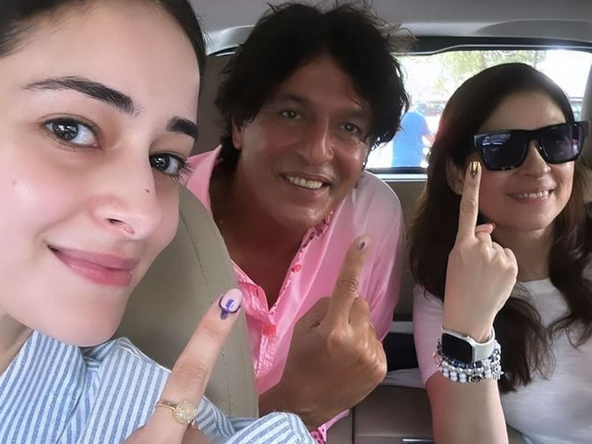 Ananya-Pandey.jpg 41