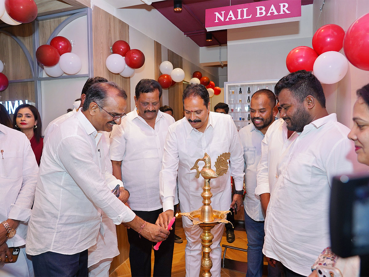 Autumn_20Salon_20in_20Chandanagar_20Photos-10.jpg 9