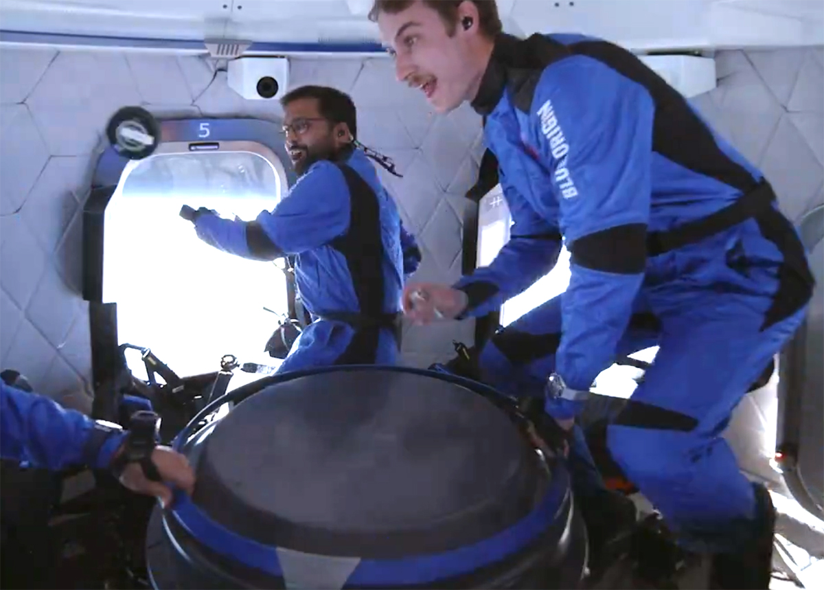 Blue_20Origin_20Gopichand_20Thotakura_20becomes_20first_20Indian_20space_20tourist-15.jpg 14