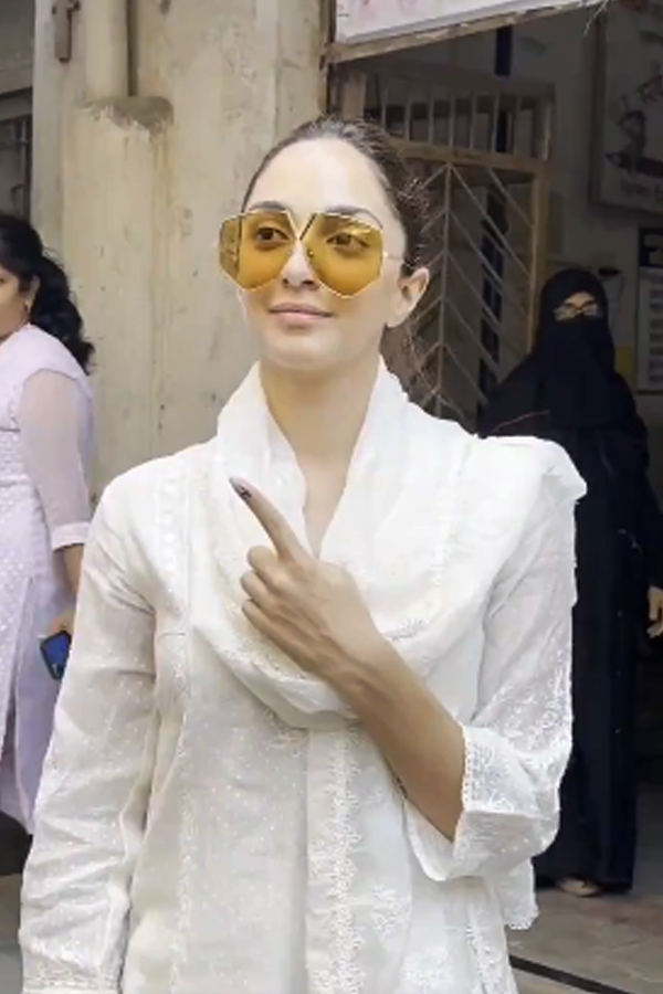 Kiara-Advani.jpg 37