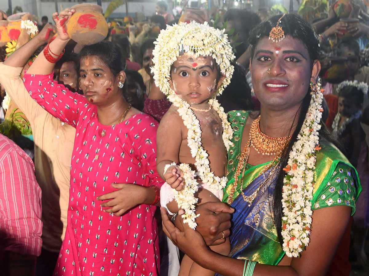 Tataiahgunta_20Gangamma_20Jatara_20in_20Tirupati_20Photos-_20_2812_29.jpg 12