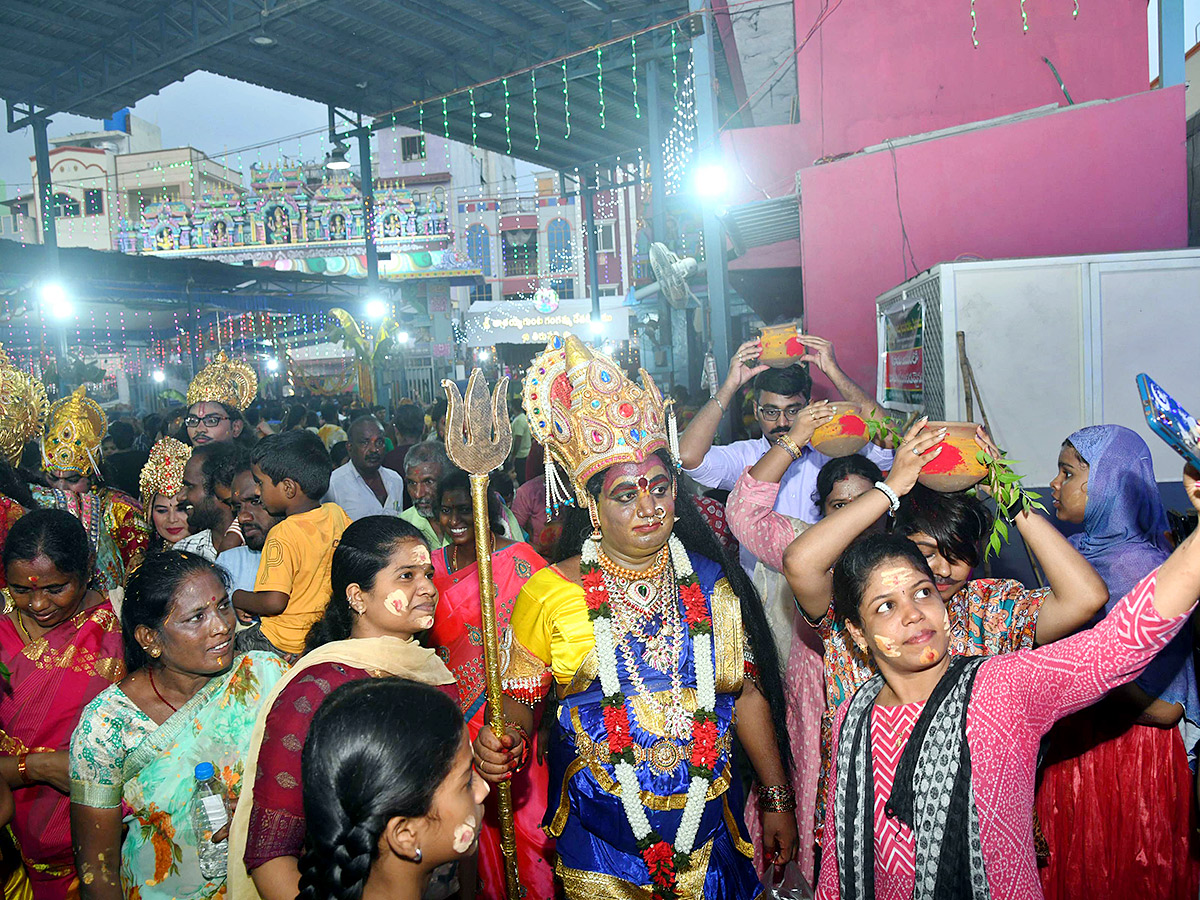 Tataiahgunta_20Gangamma_20Jatara_20in_20Tirupati_20Photos-_20_283_29.jpg 3