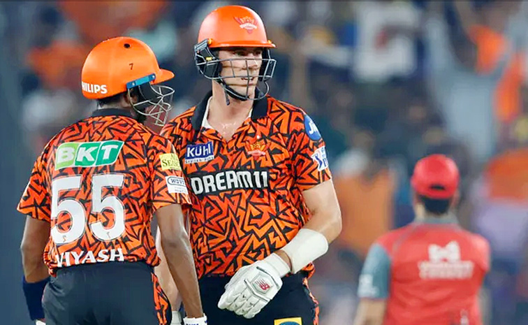 Kolkata_20Knight_20Riders_20vs_20Sunrisers_20Hyderabad_20Qualifier_201_20Photos_20_2814_29.jpg 13