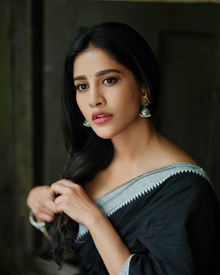 NabhaNatesh-03_0.jpg 4