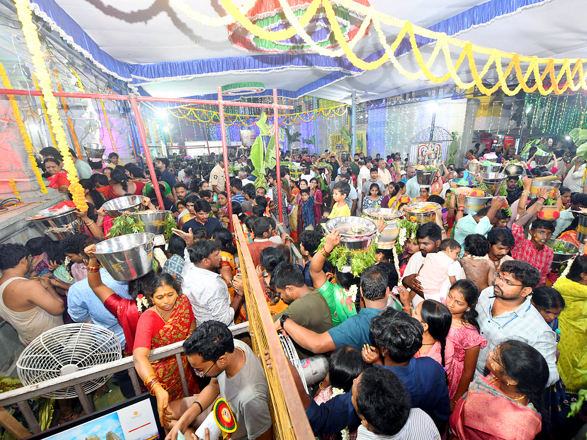 Tirupati_20Gangamma_20Jatara_202024_20Photos_20_2829_29.jpg 30