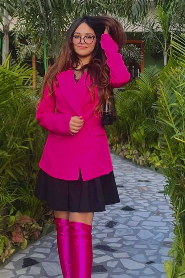 Komal_20Sharma_20_281_29.jpg 12