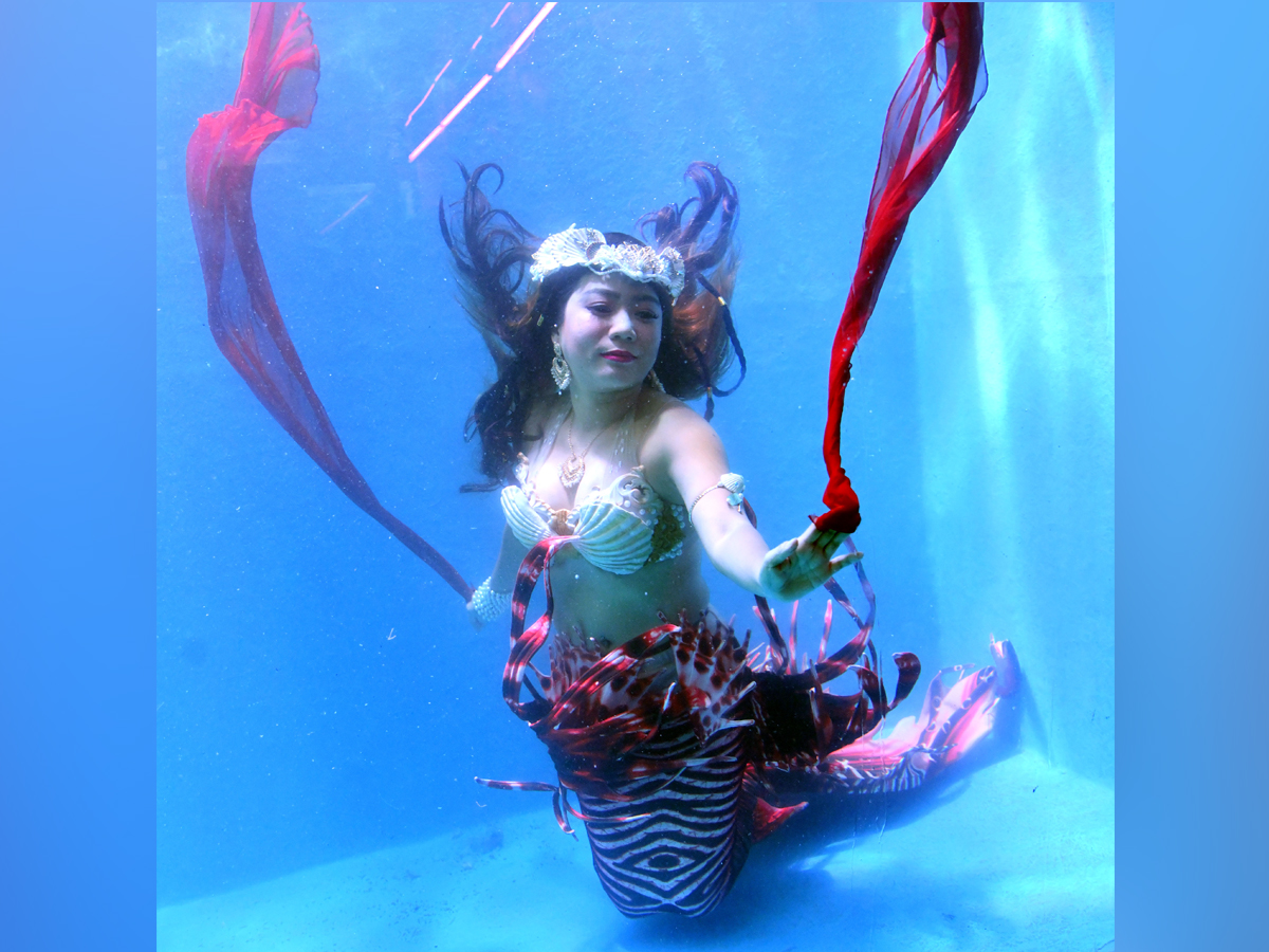 Mermaids-9.jpg 9