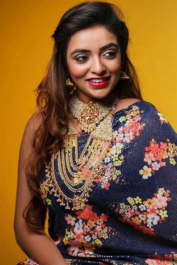 Actress_20Ashi_20Roy_20Busted_20For_20Being_20Present_20At_20Bengalurus_20Rave_20Party_20Photos_20_2813_29.jpg 14