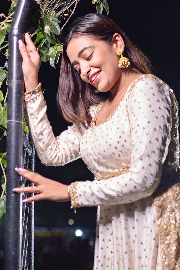 Actress_20Ashi_20Roy_20Busted_20For_20Being_20Present_20At_20Bengalurus_20Rave_20Party_20Photos_20_2821_29.jpg 22