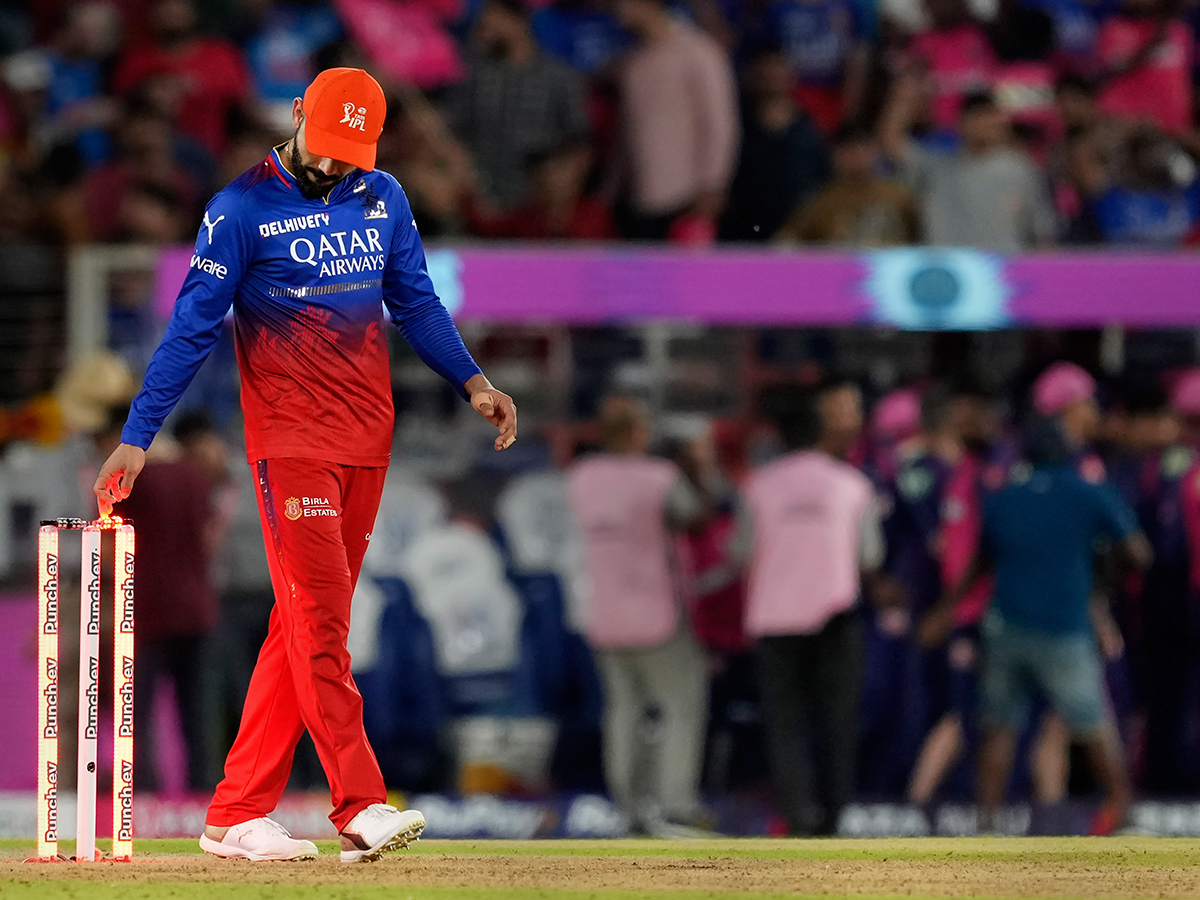 IPL_202024_20T20_20cricket_20match_20between_20Royal_20Challengers_20Bangaluru_20and_20Rajasthan_20Royal_20Photos-_20_281_29.jpg 1