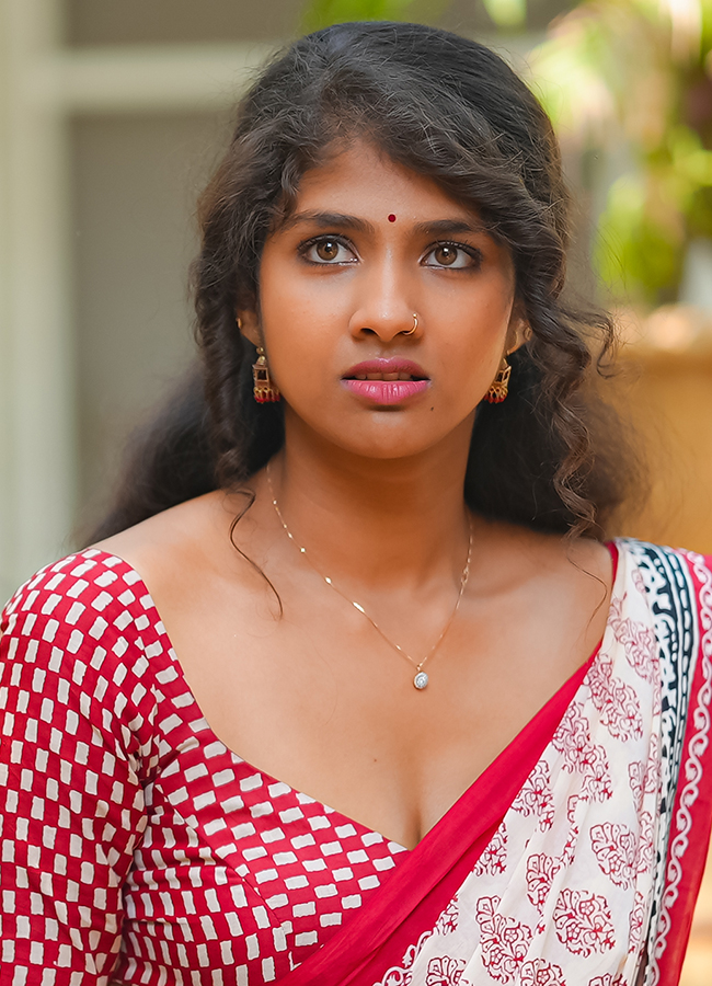 Sri_20Lakshmi_20Satish_20Hot_20HD_20Photos-_20_2812_29.jpg 12
