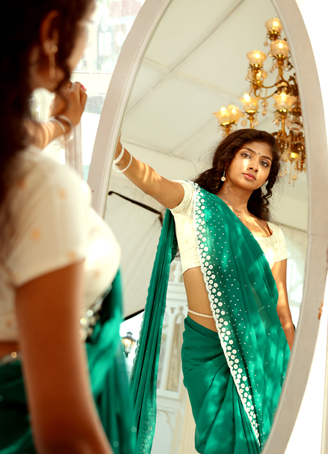 Sri_20Lakshmi_20Satish_20Hot_20HD_20Photos-_20_2817_29.jpg 17