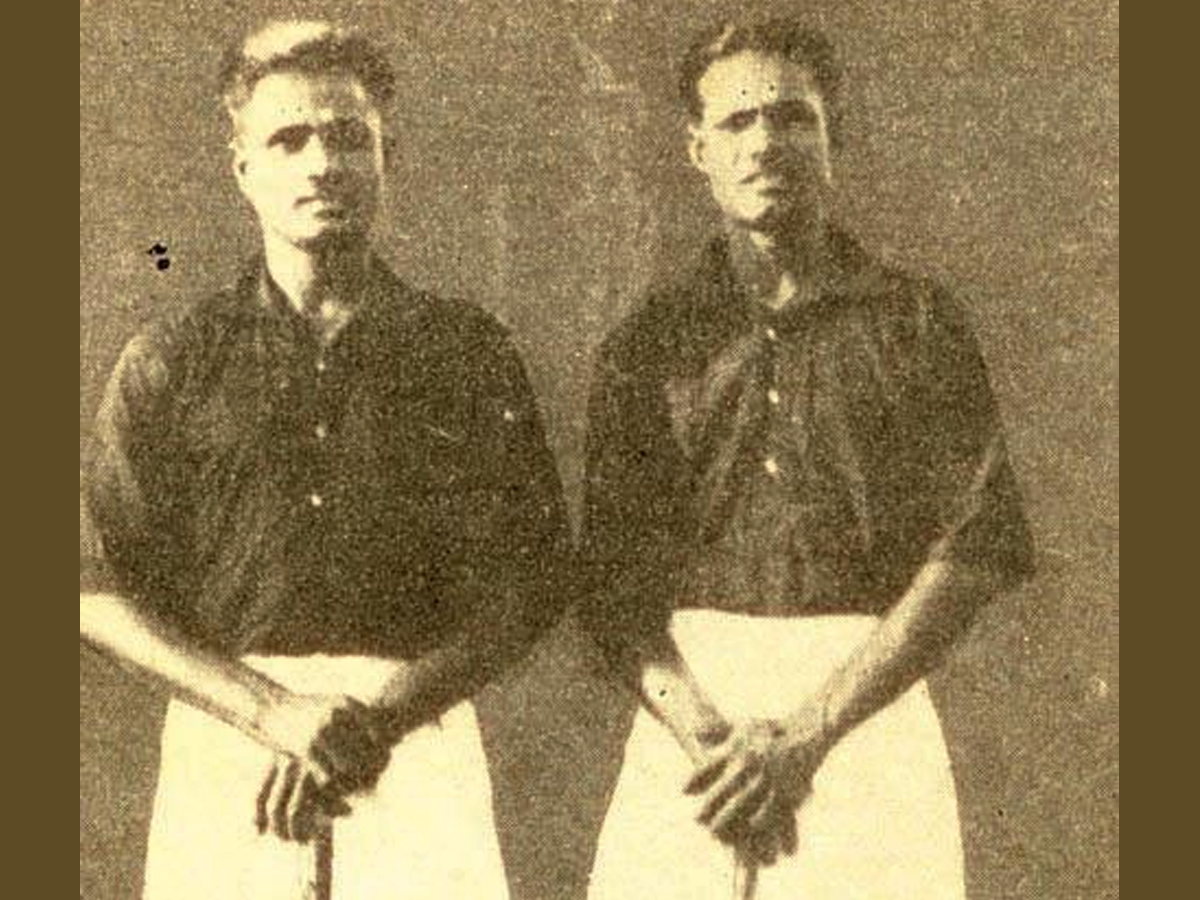 19.Dhyan-Chand-Roop-Singh.jpg 21