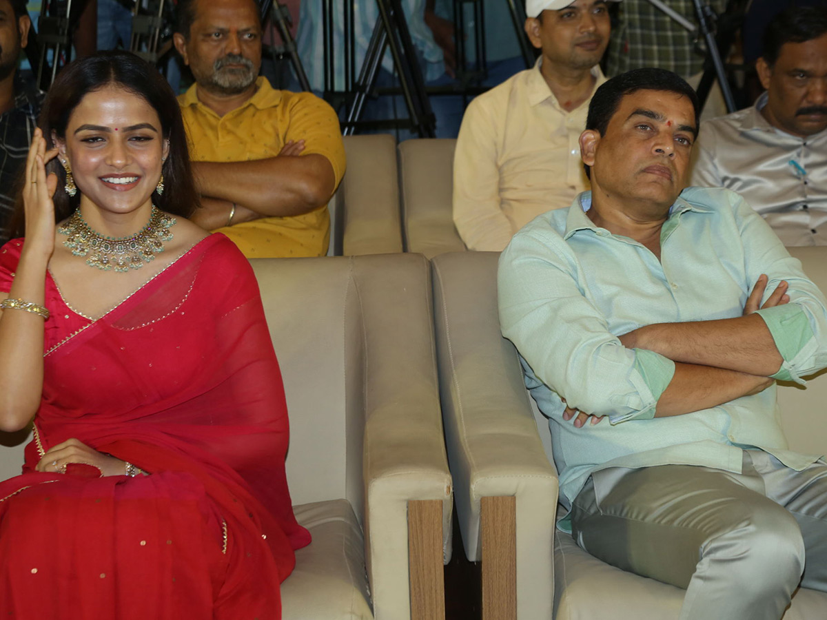 Love_20Me_20Movie_20Pre_20Release_20Function_20Photos-21.jpg 18