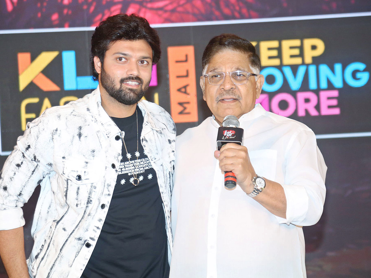 Love_20Me_20Movie_20Pre_20Release_20Function_20Photos-24.jpg 21