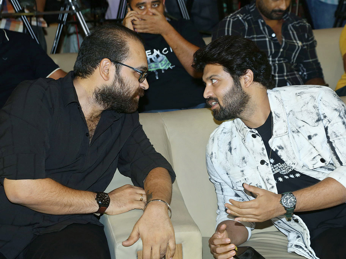 Love_20Me_20Movie_20Pre_20Release_20Function_20Photos-29.jpg 25