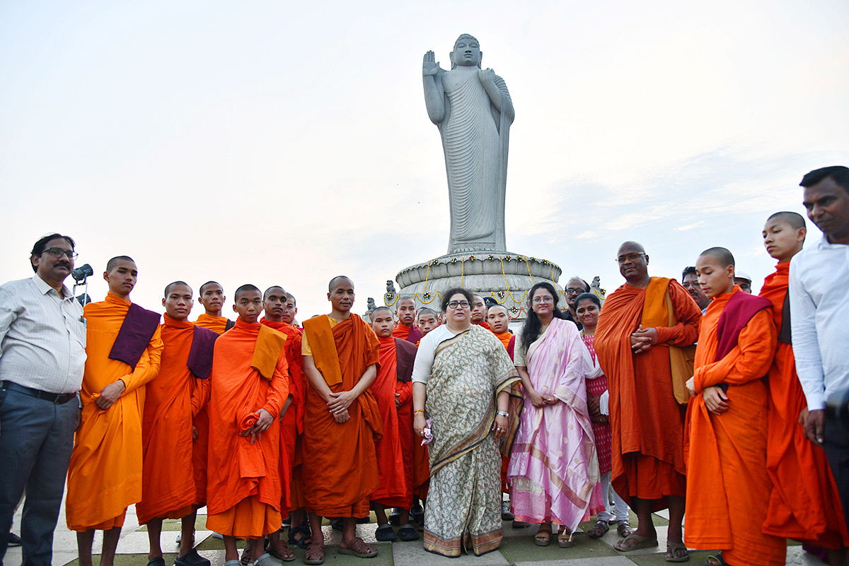 buddha_20purnima_20celebration_20in_20hyderabad-16.jpg 16
