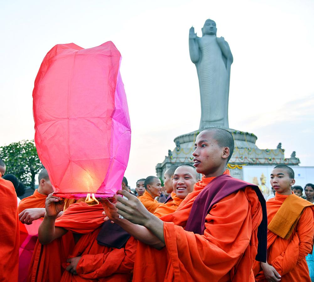 buddha_20purnima_20celebration_20in_20hyderabad-19.jpg 19