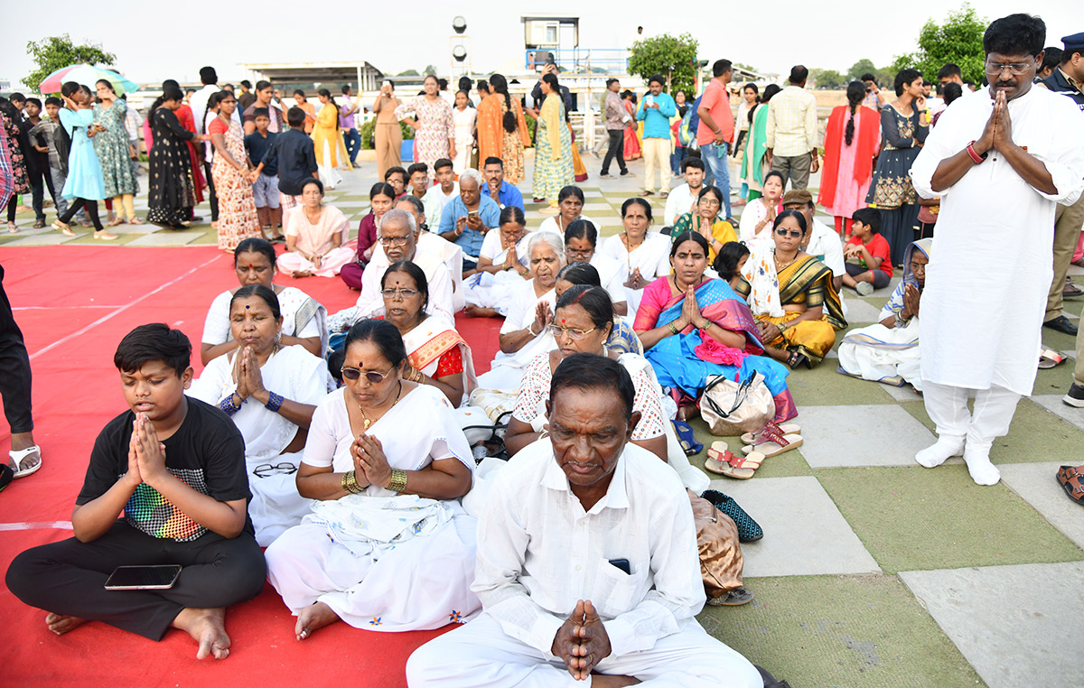 buddha_20purnima_20celebration_20in_20hyderabad-2.jpg 2